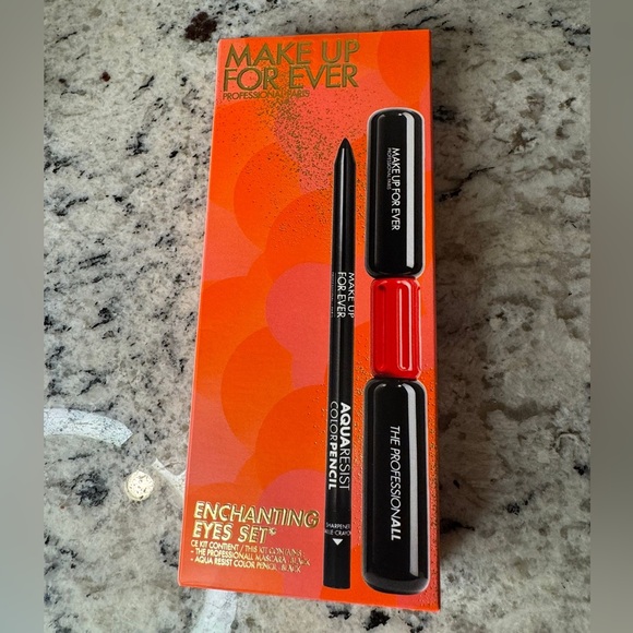New Make up Forever Enchanting Eyes Set Black
